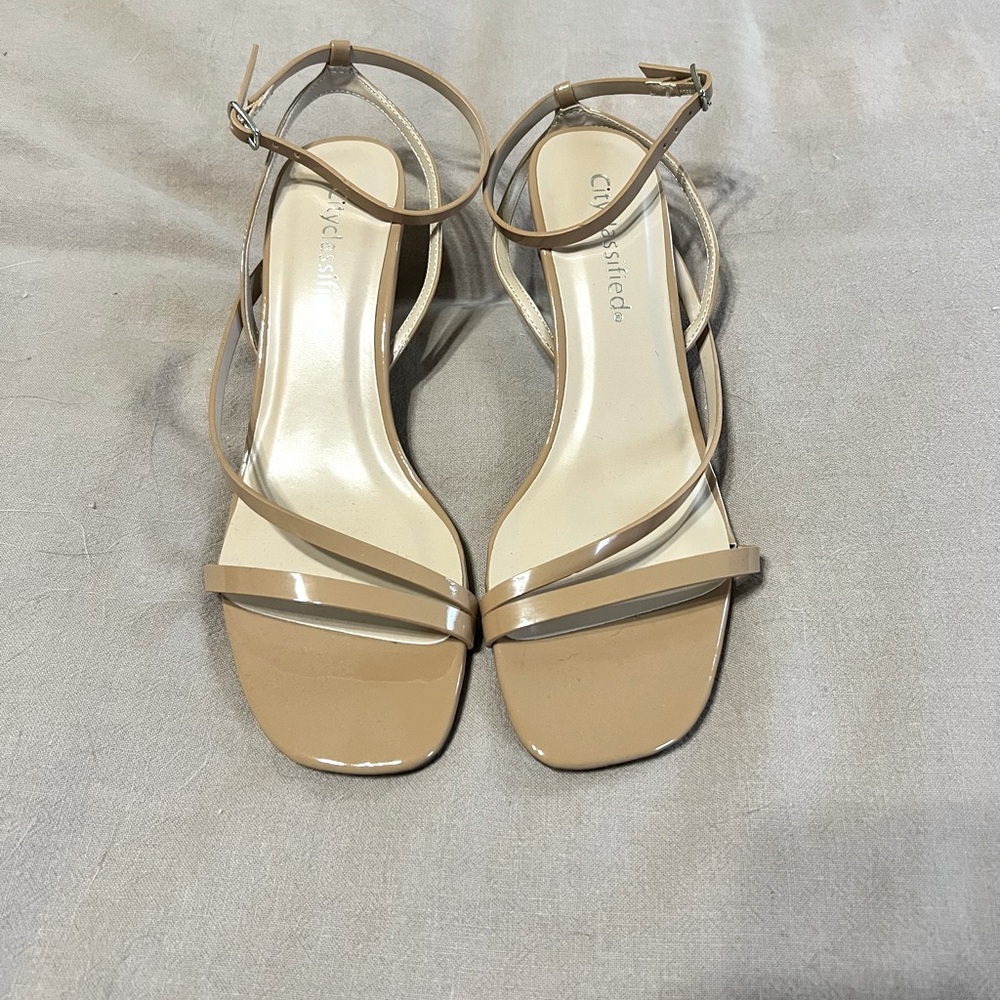 NWOT Cityclassified Heels